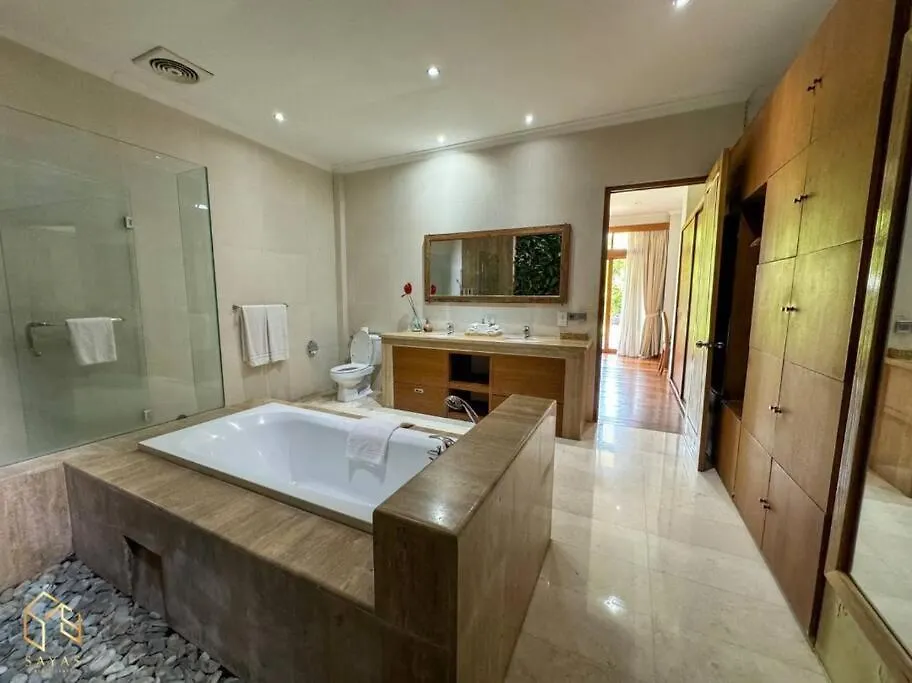Party Size 4 Bedroom Villa Kerobokan Seminyak  0*, Seminyak (Bali) Indonesia